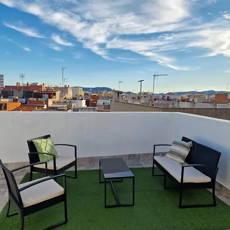 Atico Con Aire Acondicionado Y Terraza *